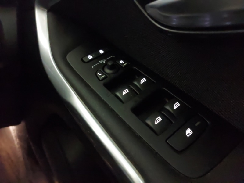 Used Volvo V40 2019 for sale - 76166079: Photo 18