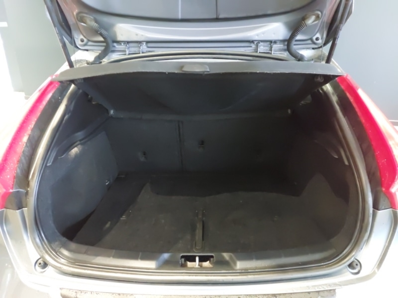 Used Volvo V40 2019 for sale - 76166079: Photo 8