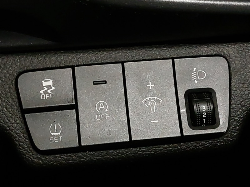 Used Kia Stonic 2022 for sale - 76618995: Photo 19