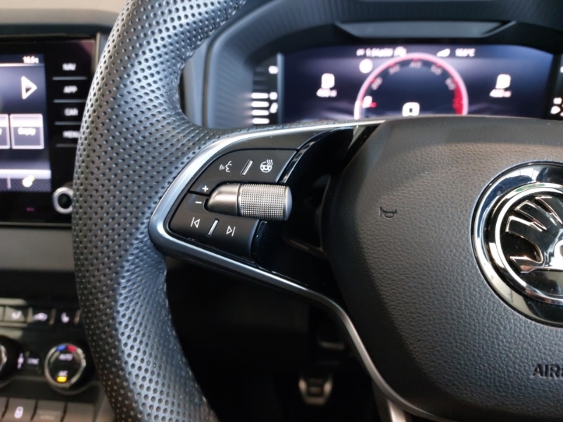 Used Skoda Karoq 2024 for sale - 76187761: Photo 10