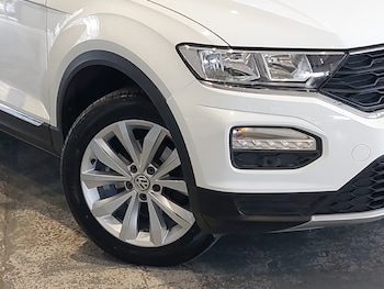 Used Volkswagen T-Roc 2019 for sale - 75550649: Photo