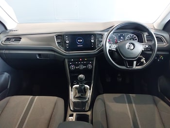 Used Volkswagen T-Roc 2019 for sale - 75550649: Photo