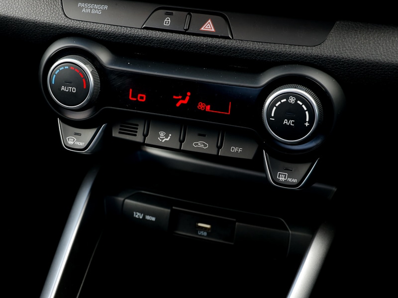 Used Kia Stonic 2024 for sale - 76644136: Photo 16