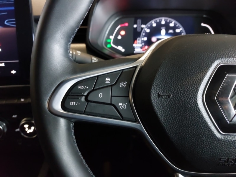 Used Renault Clio 2021 for sale - 76548784: Photo 10