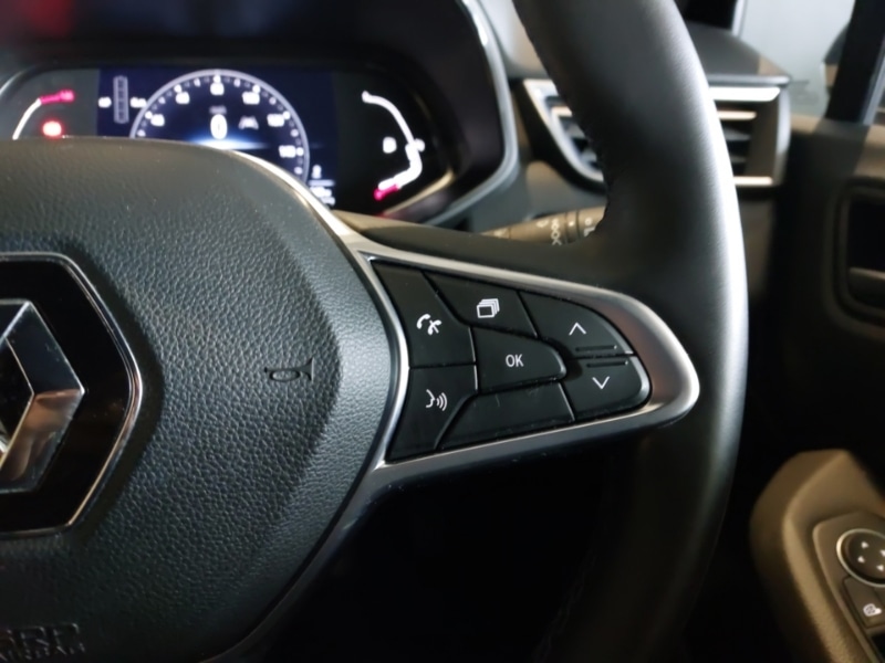 Used Renault Clio 2021 for sale - 76548784: Photo 11