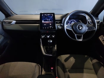 Used Renault Clio 2021 for sale - 76548784: Photo