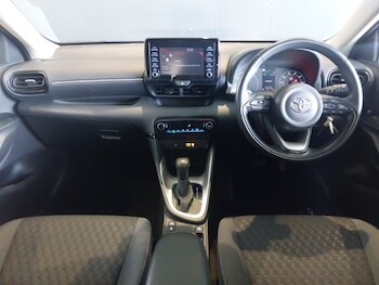 Used Toyota Yaris 2023 for sale - 78455389: Photo