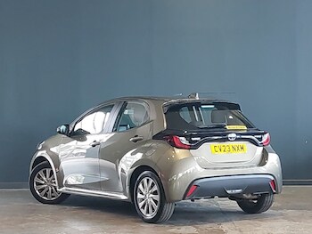 Used Toyota Yaris 2023 for sale - 78455389: Photo