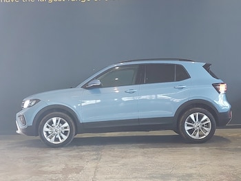 Used Volkswagen T-Cross 2024 for sale - 77234744: Photo