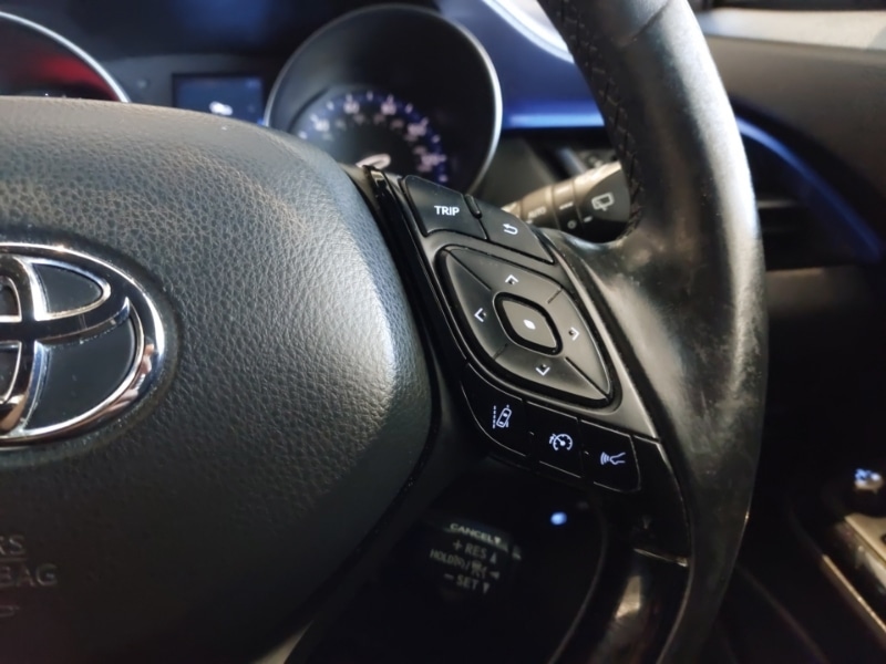 Used Toyota C-HR 2018 for sale - 76403733: Photo 11