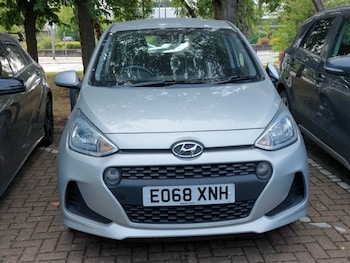 Used Hyundai i10 2018 for sale - 79406961: Photo