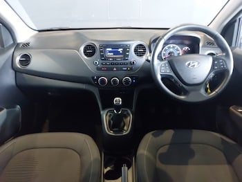 Used Hyundai i10 2018 for sale - 79406961: Photo