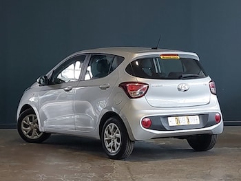Used Hyundai i10 2018 for sale - 79406961: Photo