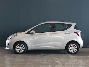 Used Hyundai i10 2018 for sale - 79406961: Photo