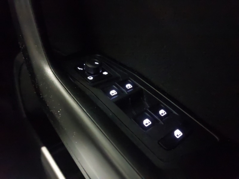 Used Volkswagen T-Roc 2022 for sale - 76771416: Photo 18