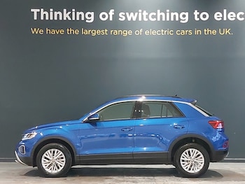 Used Volkswagen T-Roc 2022 for sale - 76771416: Photo