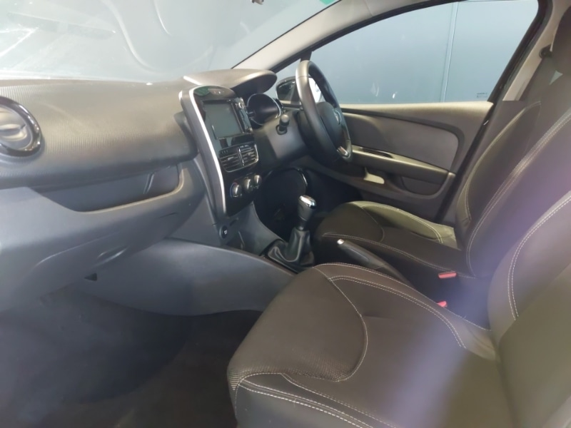 Used Renault Clio 2019 for sale - 76537148: Photo 5