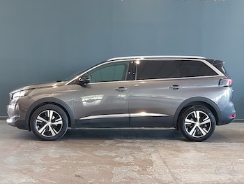 Used Peugeot 5008 2023 for sale - 79481107: Photo