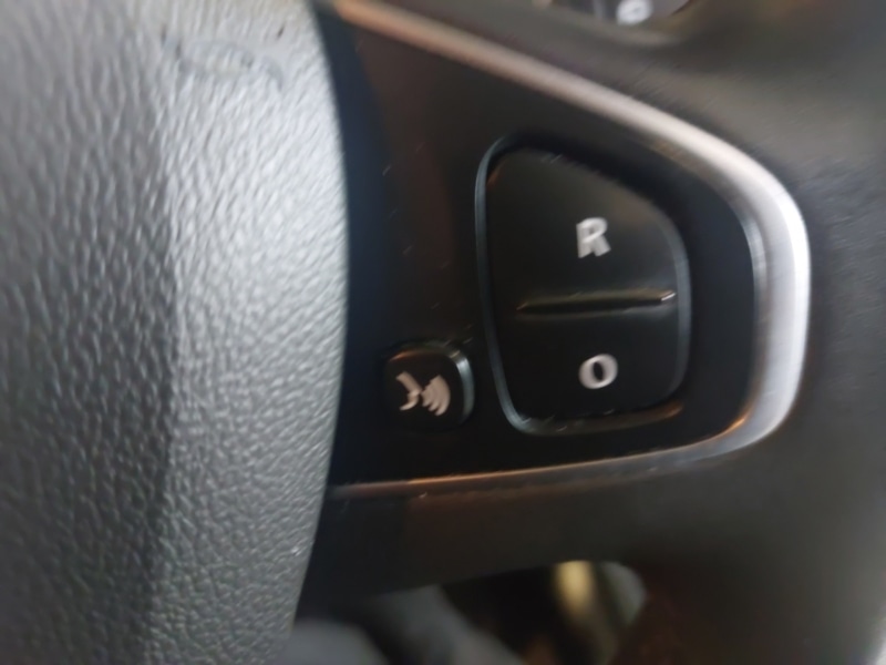 Used Renault Clio 2019 for sale - 76289301: Photo 11