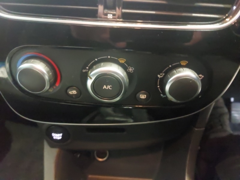 Used Renault Clio 2019 for sale - 76289301: Photo 15
