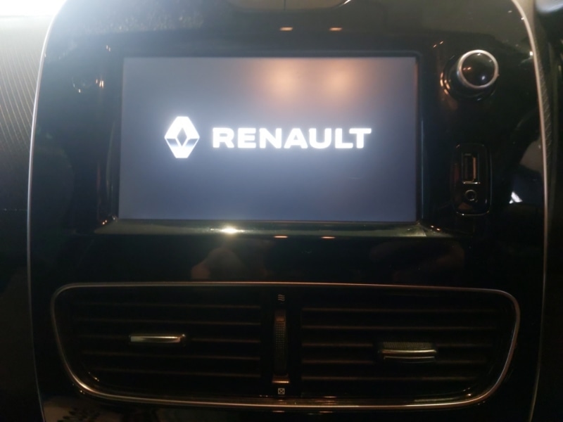 Used Renault Clio 2019 for sale - 76289301: Photo 19