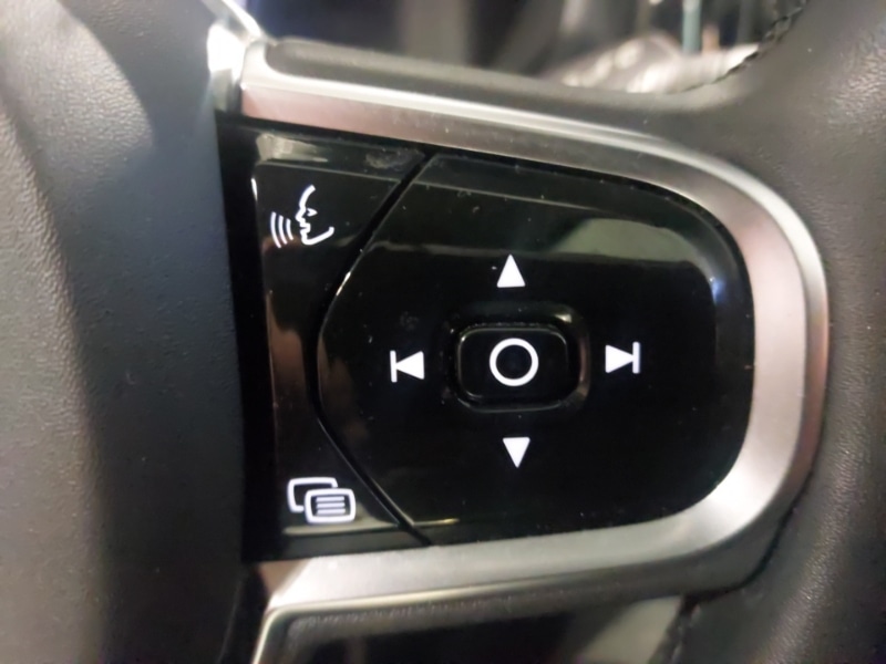 Used Volvo XC60 2023 for sale - 77256890: Photo 11