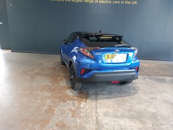 Used Toyota C-HR 2019 for sale - 76264818: Photo