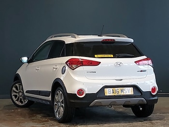 Used Hyundai i20 2016 for sale - 76589235: Photo