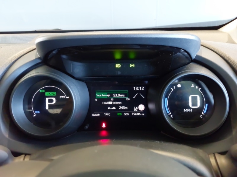 Used Toyota Yaris Cross 2022 for sale - 76639318: Photo 18