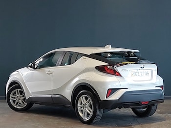 Used Toyota C-HR 2023 for sale - 79298820: Photo