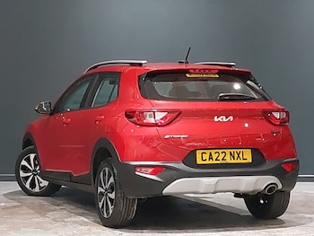 Used Kia Stonic 2022 for sale - 76275627: Photo 3