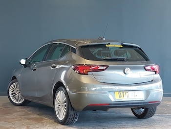 Used Vauxhall Astra 2017 for sale - 75926061: Photo