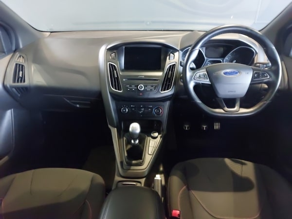 Used Ford Focus 2017 for sale - 76309225: Photo 2
