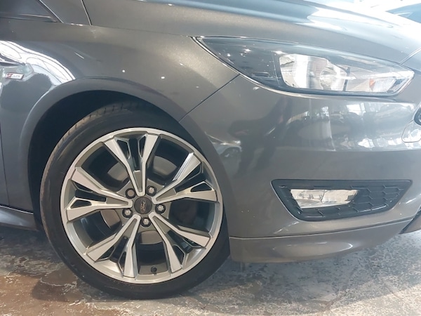 Used Ford Focus 2017 for sale - 76309225: Photo 9