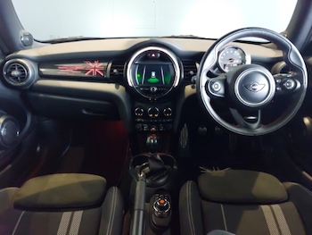 Used MINI Hatch 2018 for sale - 75657114: Photo