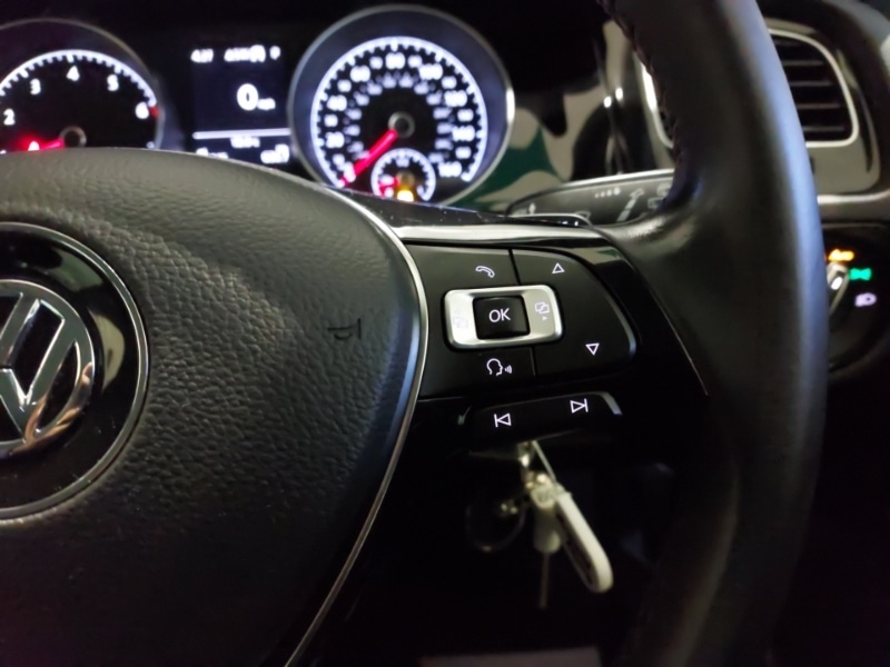 Used Volkswagen Golf 2018 for sale - 76537179: Photo 11