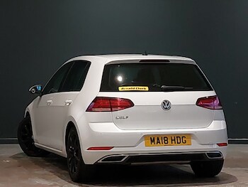 Used Volkswagen Golf 2018 for sale - 76537179: Photo