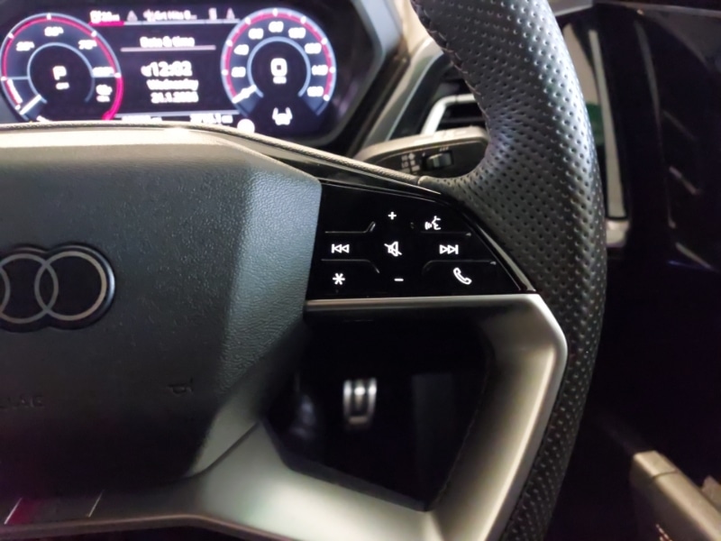 Used Audi Q4 e-tron 2024 for sale - 77272801: Photo 11