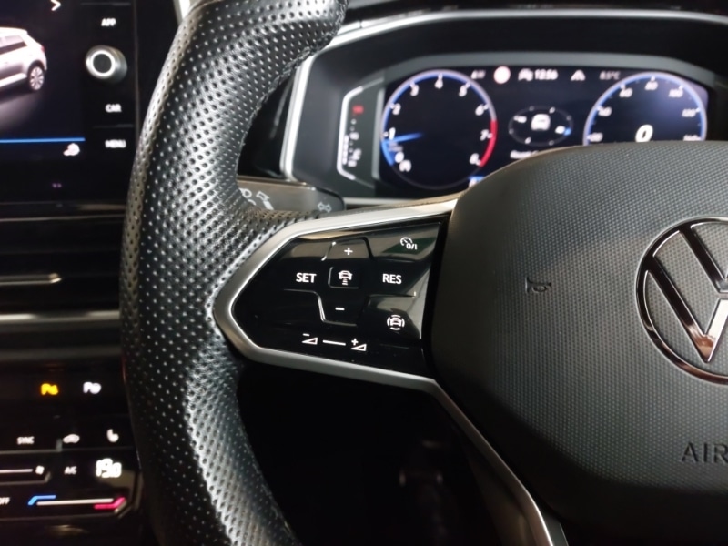 Used Volkswagen T-Roc 2023 for sale - 77702174: Photo 10