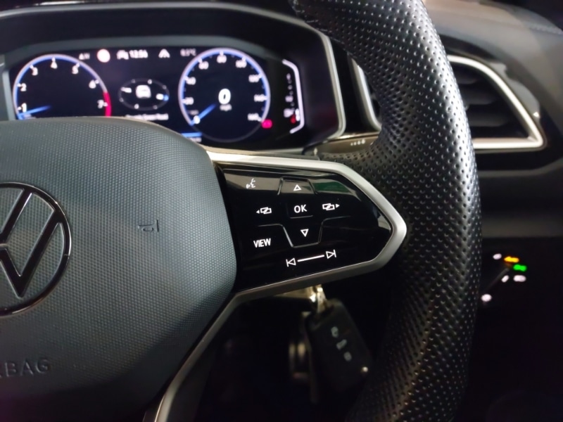 Used Volkswagen T-Roc 2023 for sale - 77702174: Photo 11