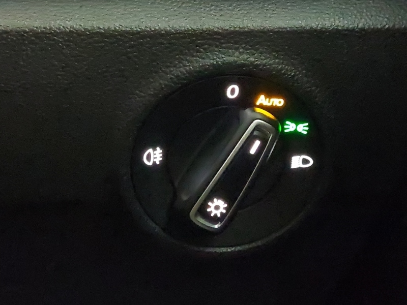 Used Volkswagen T-Roc 2023 for sale - 77702174: Photo 19