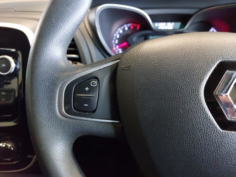 Used Renault Captur 2018 for sale - 76566986: Photo 10