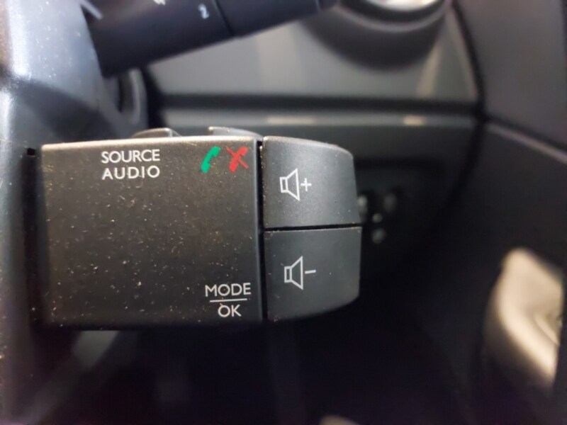 Used Renault Captur 2018 for sale - 76566986: Photo 19