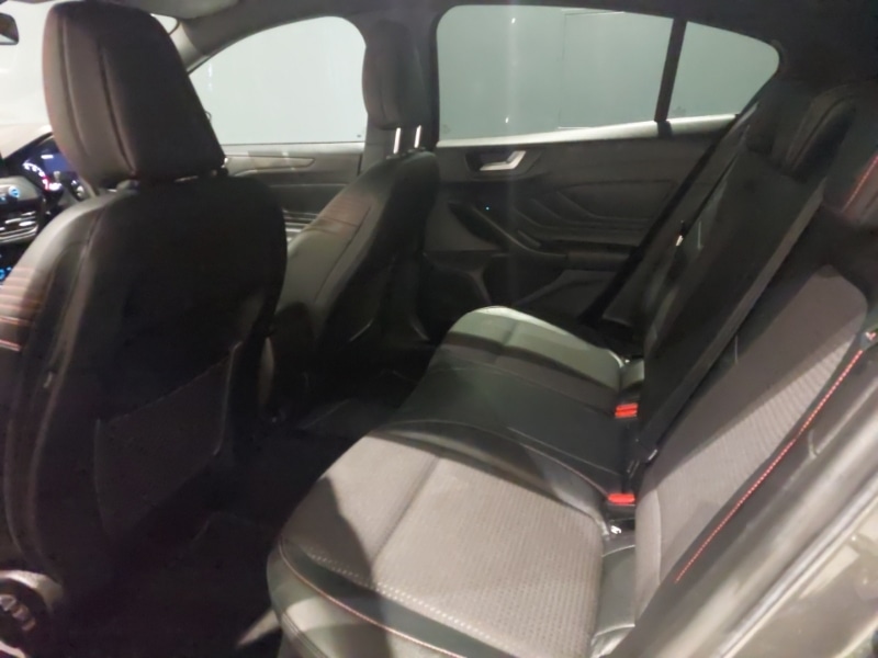 Used Ford Focus 2019 for sale - 76911880: Photo 6