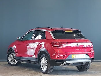 Used Volkswagen T-Roc 2022 for sale - 77736442: Photo