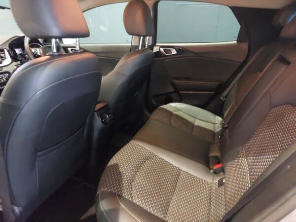 Used Kia XCeed 2022 for sale - 76238230: Photo 6
