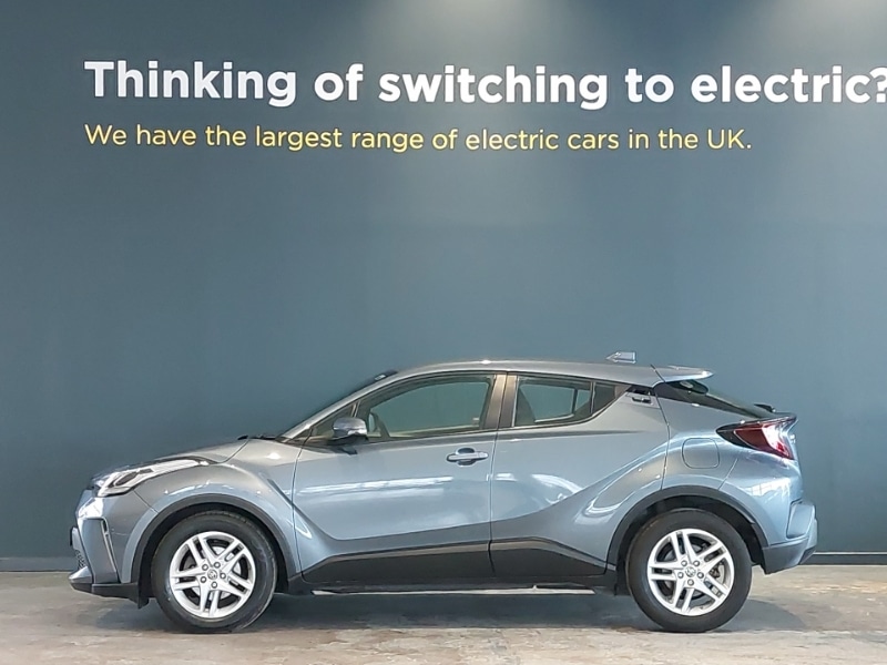 Used Toyota C-HR 2022 for sale - 77677899: Photo 4