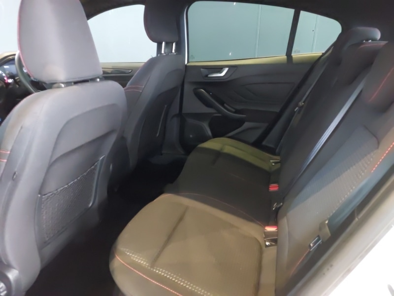 Used Ford Focus 2023 for sale - 76924915: Photo 6