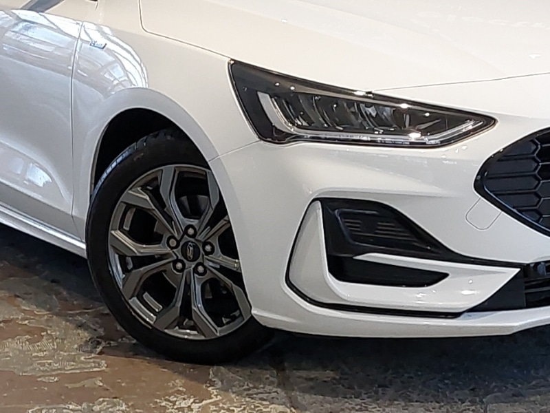 Used Ford Focus 2023 for sale - 76924915: Photo 9