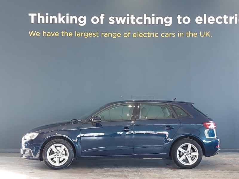 Used Audi A3 2018 for sale - 77677909: Photo 4